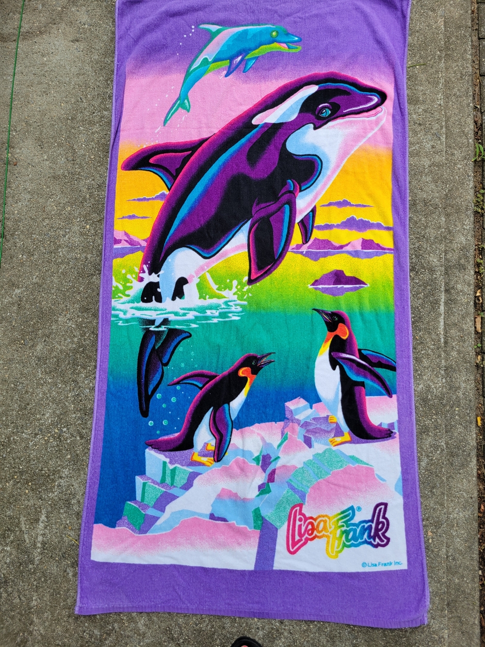 Vintage LISA FRANK Colorful Purple MAX SPLASH Dolphin & Penguin prin Swim Towel